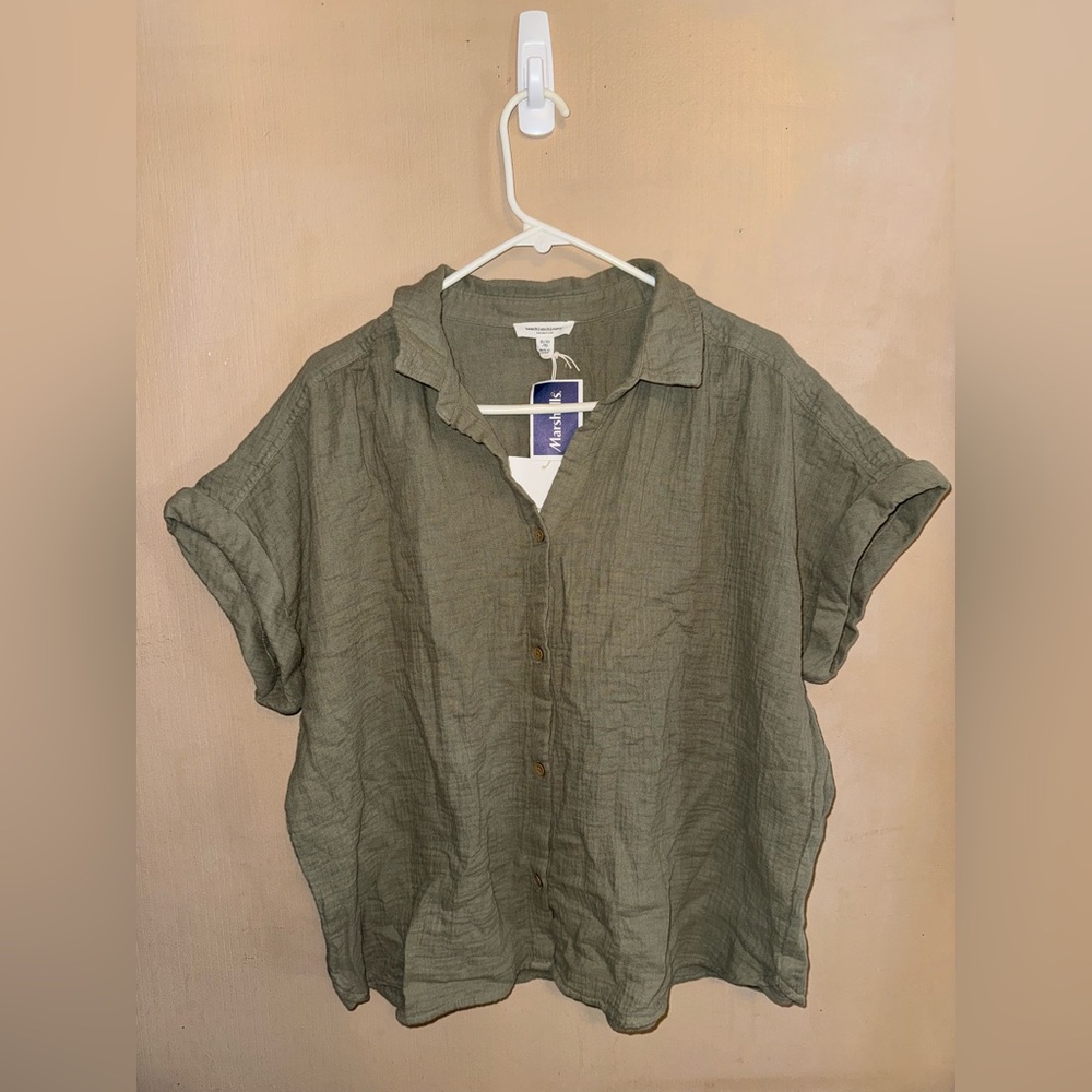beachlunchlounge New Laurel Button-Up Short Sleeve Top — Sage Green